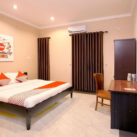 Oyo 347 Bayang Brothers Guest House Maguwo Экстерьер фото