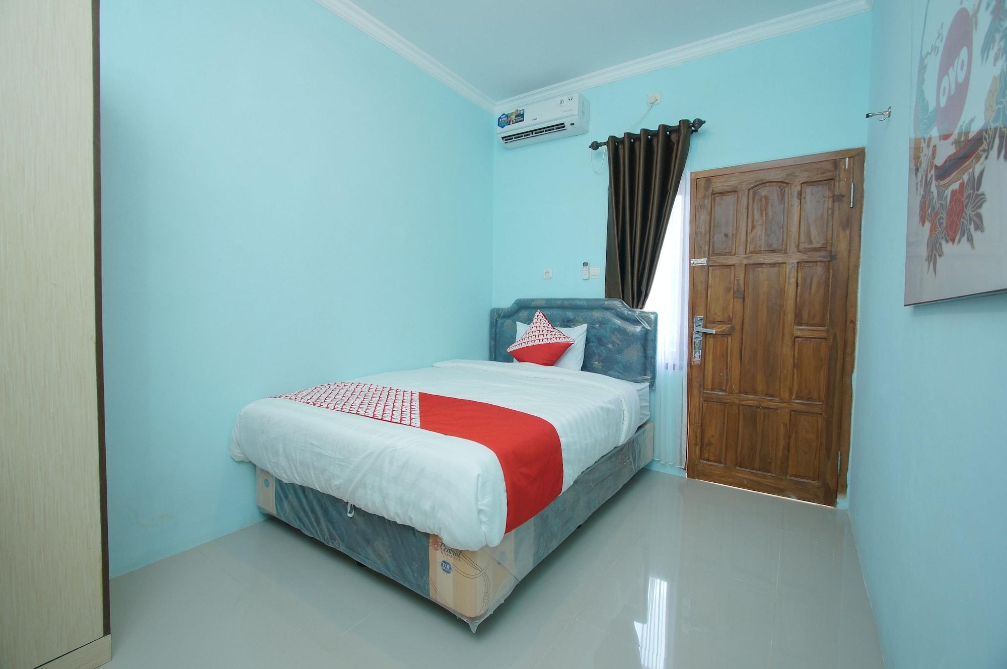 Oyo 347 Bayang Brothers Guest House Maguwo Экстерьер фото