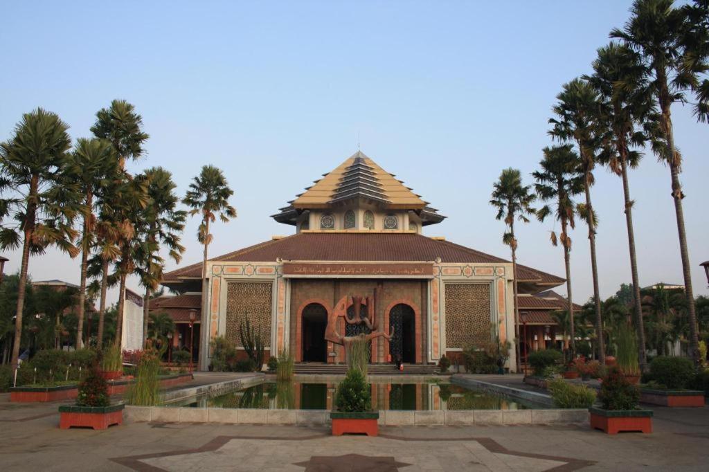 Oyo 347 Bayang Brothers Guest House Maguwo Экстерьер фото